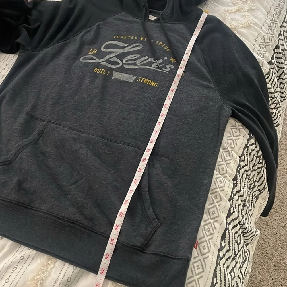 Levi's Men's Black and grey Hooded sweatshirt